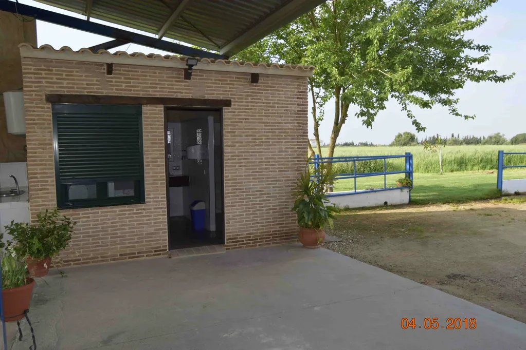 Entrada e instalaciones de Multiparking la Jabega en Dos Hermanas
